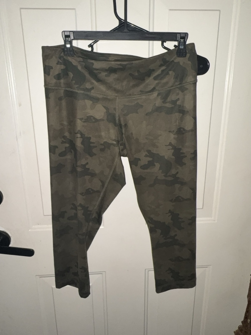 Lululemon crop Leggings - Olive Green Camo